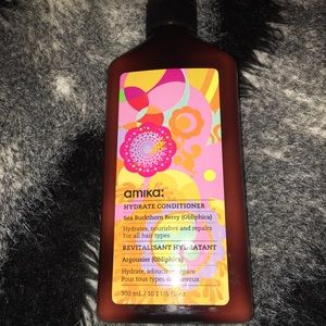Amika hydrate conditioner